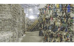 Suivant d’importants changements entrés en vigueur le 1er janvier dernier, davantage de matières recyclables sont maintenant acceptées dans le bac bleu, comme les sacs de croustilles et les pots de yogourt. Les matières recyclables récupérées à Gatineau continueront d'être acheminées à Tricentris. Crédit photo : Gracieuseté de Tricentris