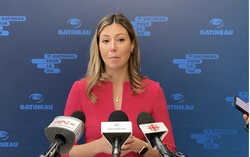 La mairesse de Gatineau, Maude Marquis-Bissonnette, lors de la mêlée de presse du 4 février 2025. Photo : Capture d’écran