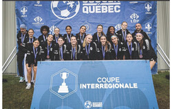 The CS Aylmer U14 girls’ team won the bronze medal at the Interregional Cup. Photo: CS Aylmer
